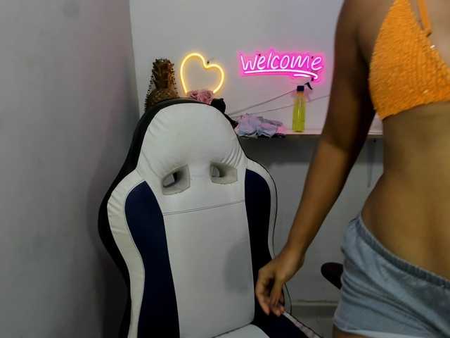 M3gara's BongaCams show and profile