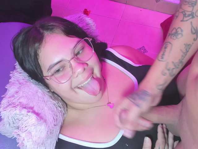 Kloe-sex-hot's BongaCams show and profile