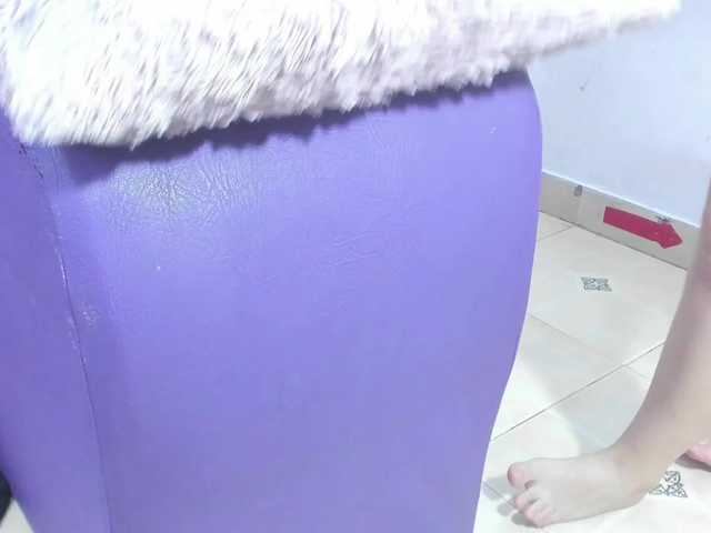 Kloe-sex-hot's BongaCams show and profile