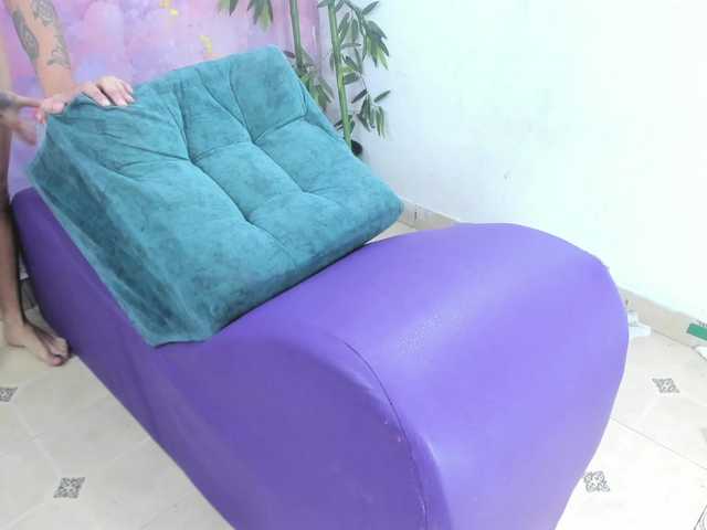 Kloe-sex-hot's BongaCams show and profile