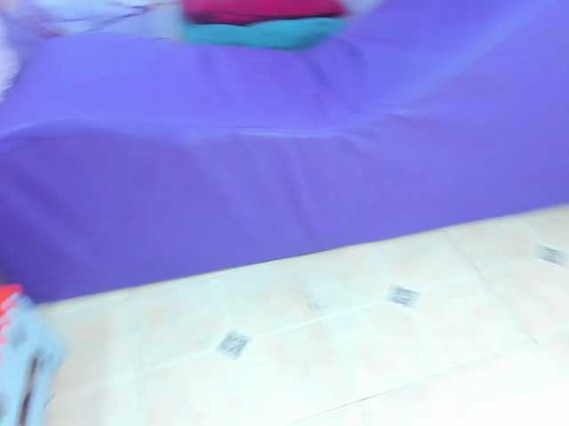 Kloe-sex-hot's BongaCams show and profile