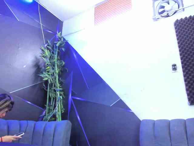 striptease cam Kloe-sex-hot