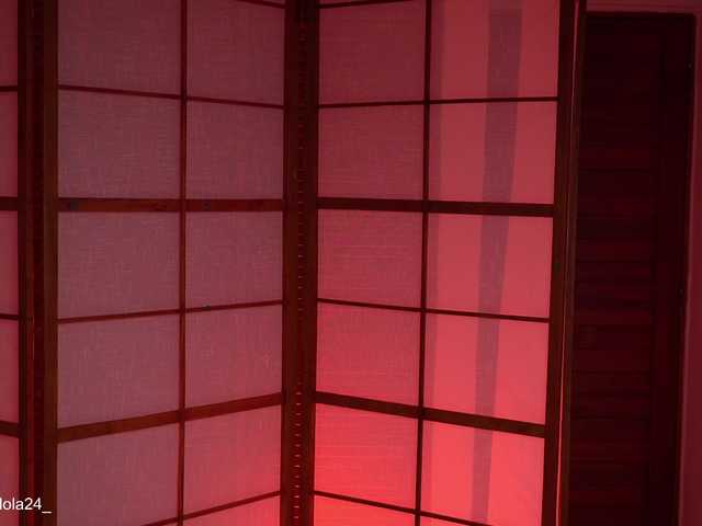 its-lola's BongaCams show and profile