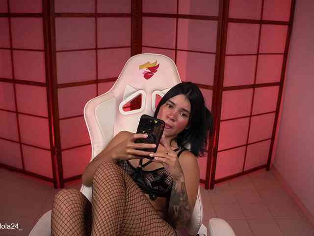 its-lola Live Webcam on BongaCams