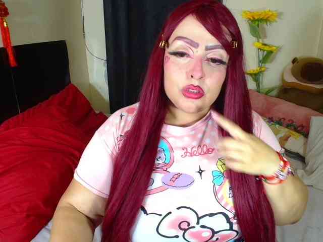 CurvyQueen webcam