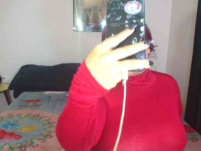 CurvyQueen CurvyQueen