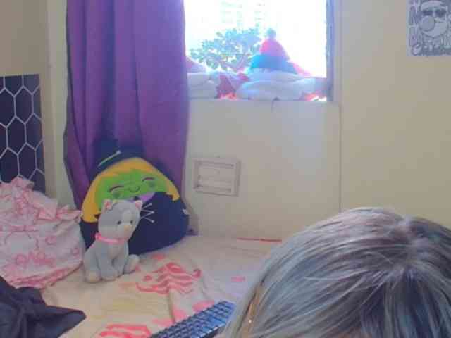 CurvyQueen CurvyQueen