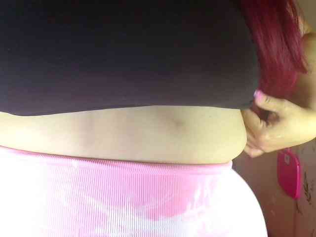CurvyQueen webcam