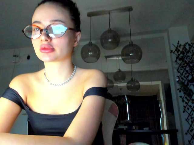 ireneVON's BongaCams show and profile