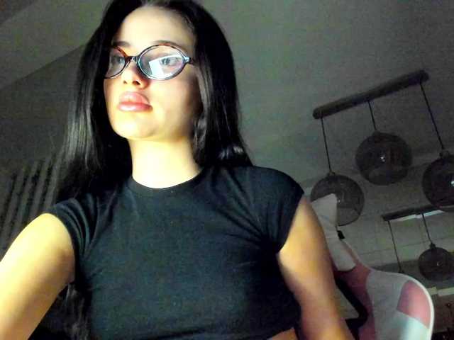 ireneVON's BongaCams show and profile