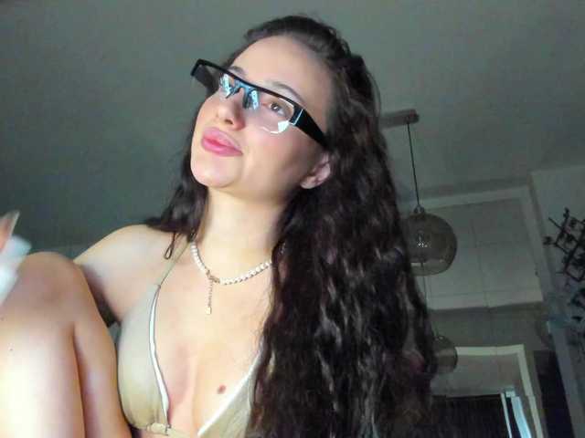 ireneVON's BongaCams show and profile