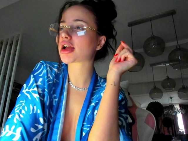 ireneVON's BongaCams show and profile