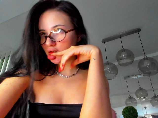 ireneVON's BongaCams show and profile