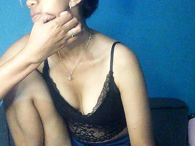 Mimie586 Live Cam on BongaCams