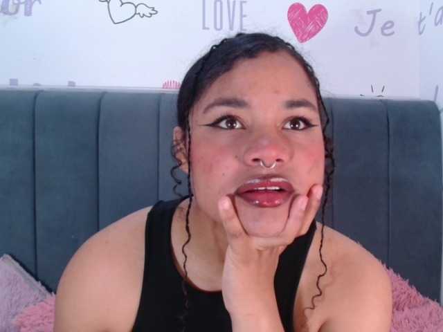 KittyBrooke webcam bongacams model stream image