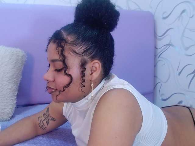 KittyBrooke webcam bongacams model stream image