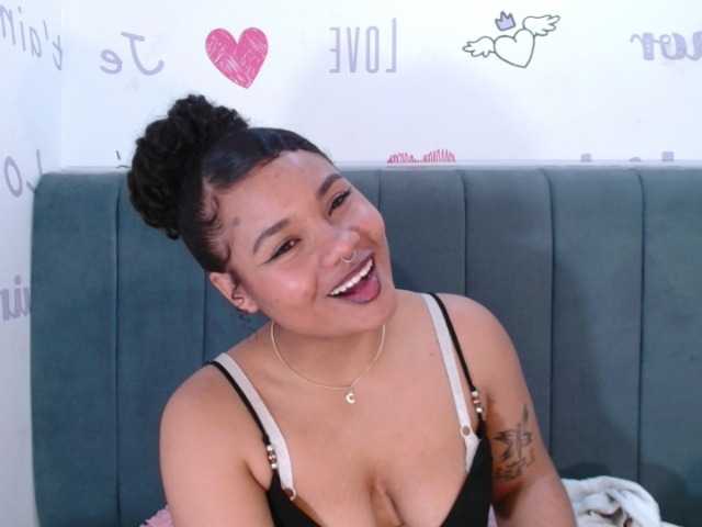 KittyBrooke webcam bongacams model stream image