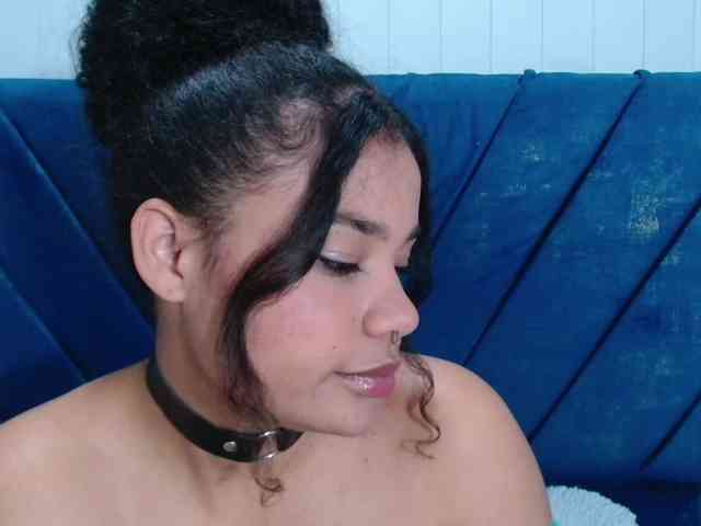 KittyBrooke webcam