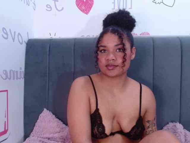 KittyBrooke webcam
