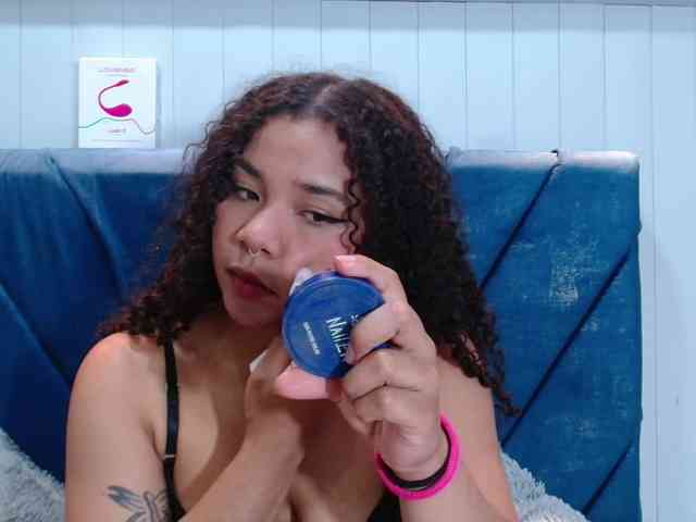 KittyBrooke webcam