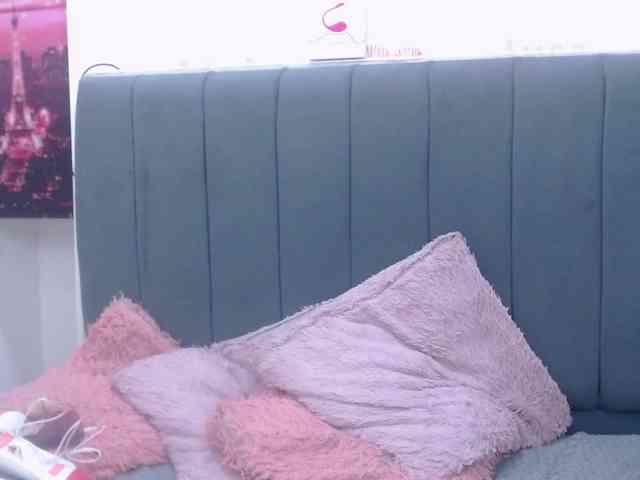KittyBrooke webcam