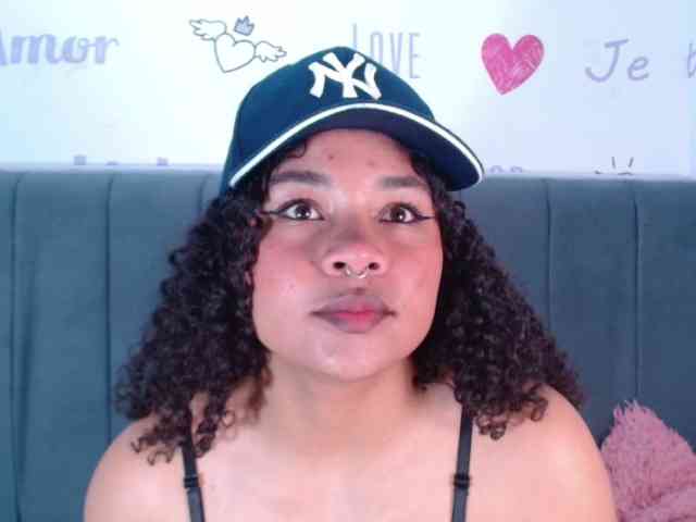 KittyBrooke webcam