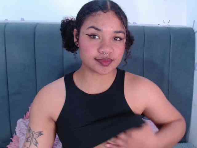 KittyBrooke webcam
