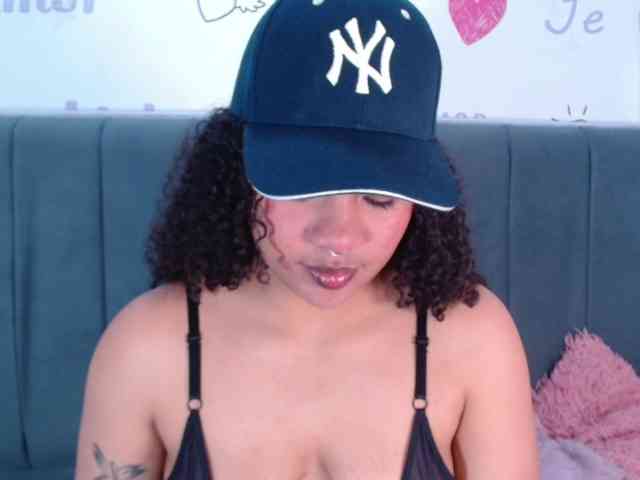 KittyBrooke webcam