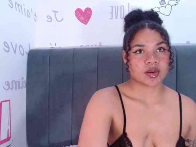 KittyBrooke webcam