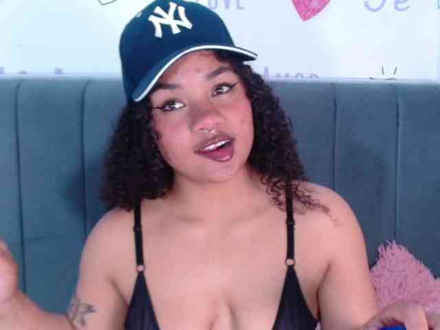 KittyBrooke webcam