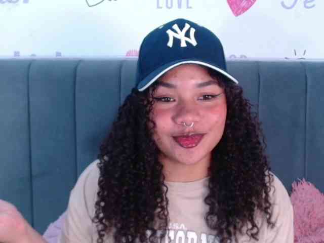 KittyBrooke webcam