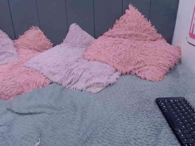 KittyBrooke webcam