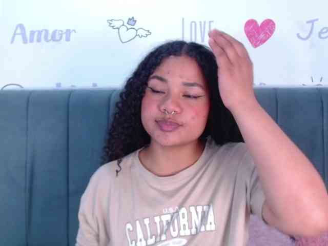 KittyBrooke webcam