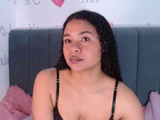 KittyBrooke webcam