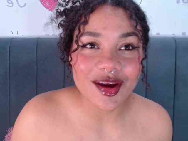 KittyBrooke webcam