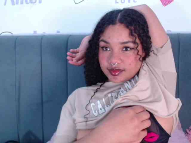 KittyBrooke webcam