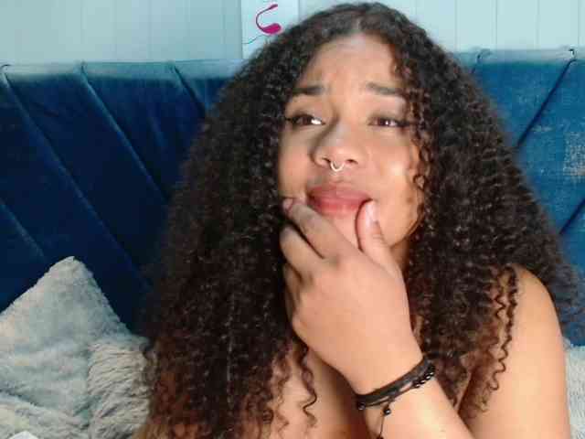 KittyBrooke webcam
