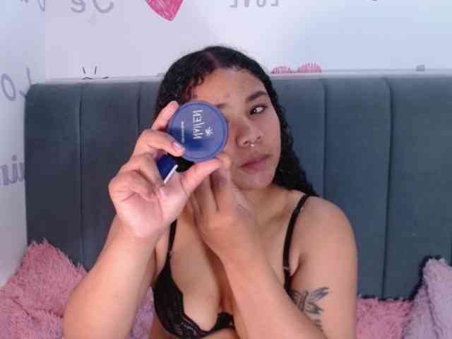 KittyBrooke webcam