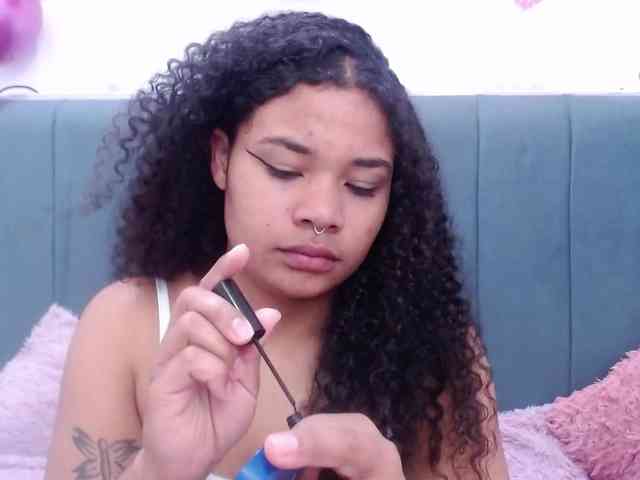 KittyBrooke webcam