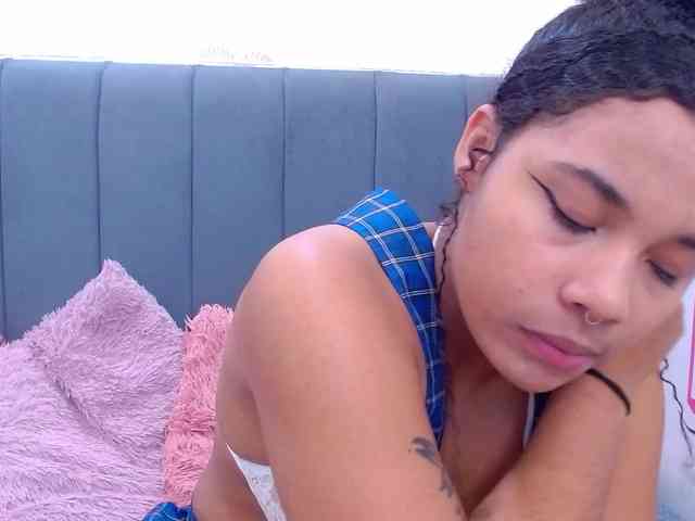 KittyBrooke webcam