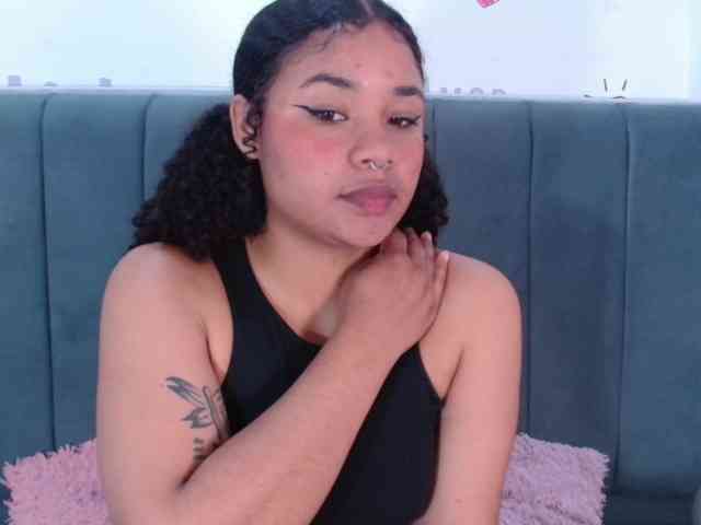KittyBrooke webcam