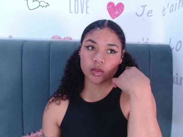 KittyBrooke webcam