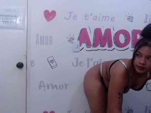 KittyBrooke webcam