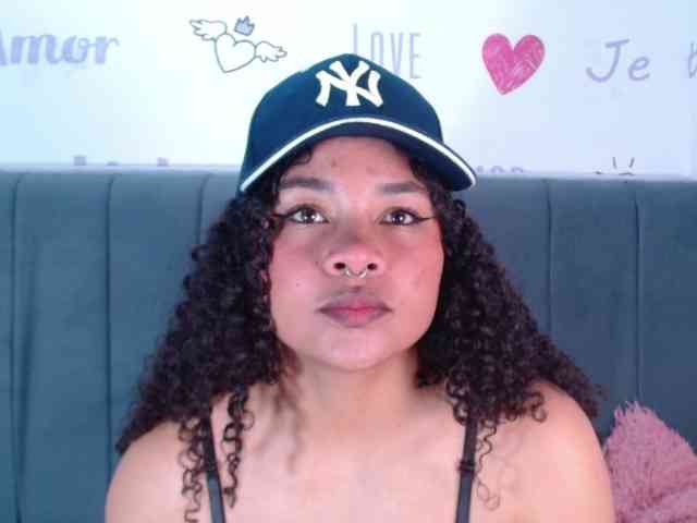 KittyBrooke webcam