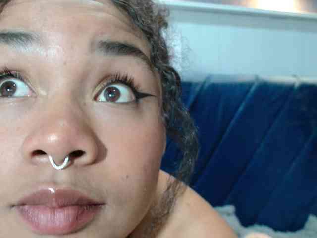 KittyBrooke webcam