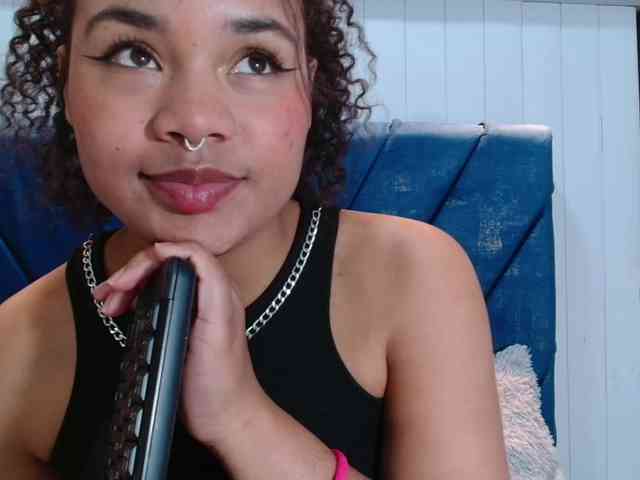 KittyBrooke webcam
