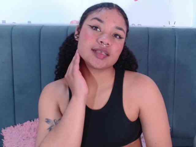 KittyBrooke webcam