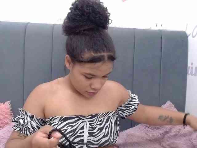 KittyBrooke webcam