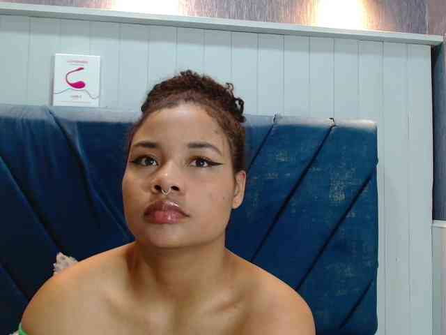 KittyBrooke webcam
