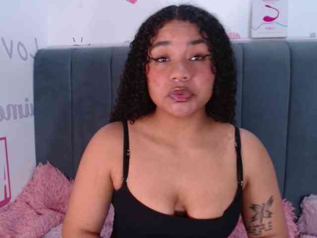KittyBrooke bongacams